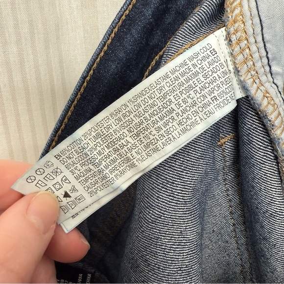 🌈5/$25 BUNDLE! EUC Forever 21 Dark Wash Skinny Jeans size 27 - Picture 8 of 8